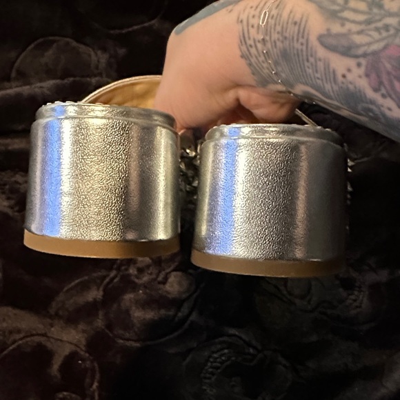 Sam Edelman Silver Studded Augustus Slip-Ons NWT size 8 - Picture 4 of 6